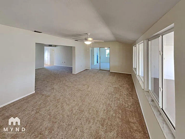 1511 W Del Webb Blvd — Photo 7