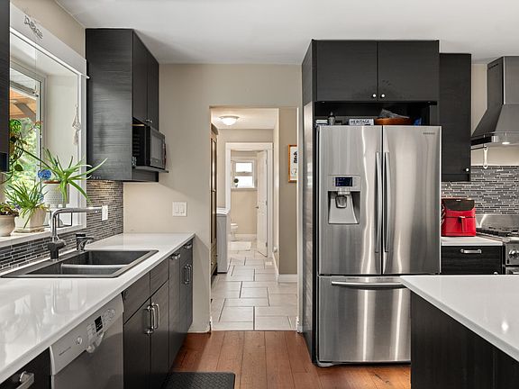 3rd image of 20218 42a Ave