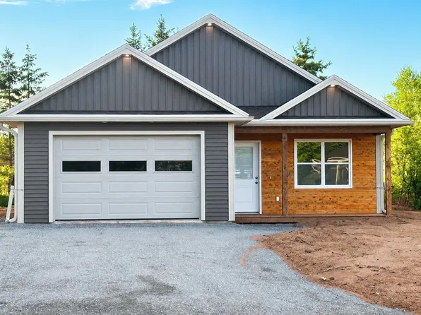 15 Norman Dr E, Royalty, PE C1C 1E9