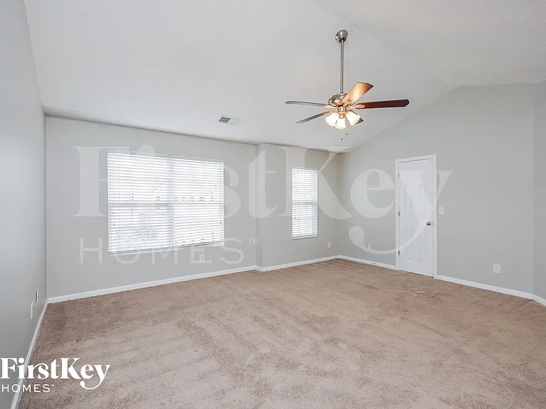 70 Fieldview Ln — Photo 8