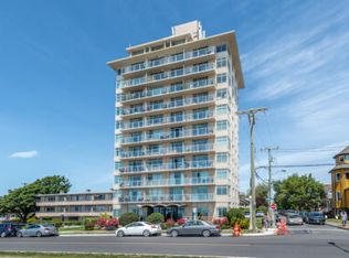 450 Dallas Rd, Victoria, BC V8V 1B1
