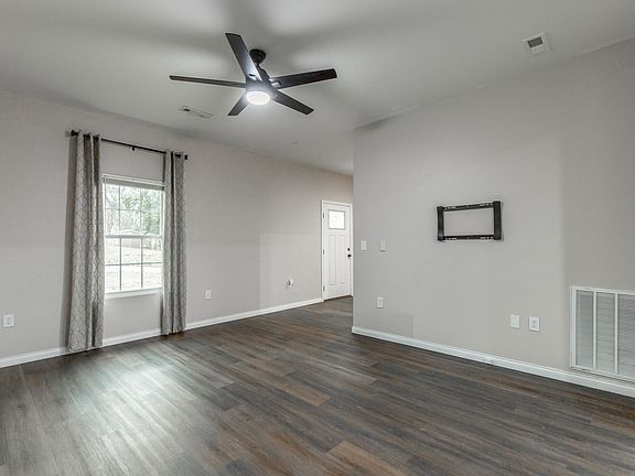 5th image of 216 Catoosa St