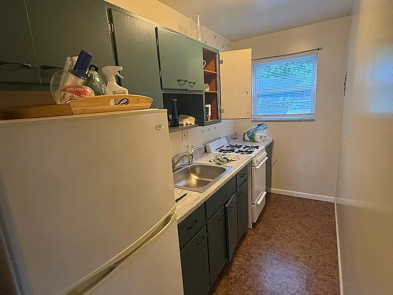 3081 Indianola Ave #E — Photo 4
