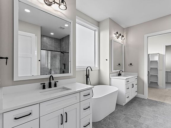 5th image of 3505 SW Radiance Ave