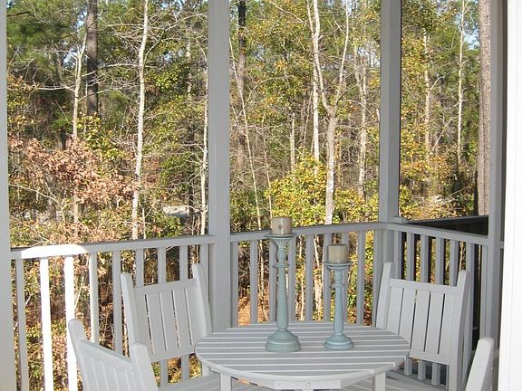3rd image of 3660 Bagley Dr