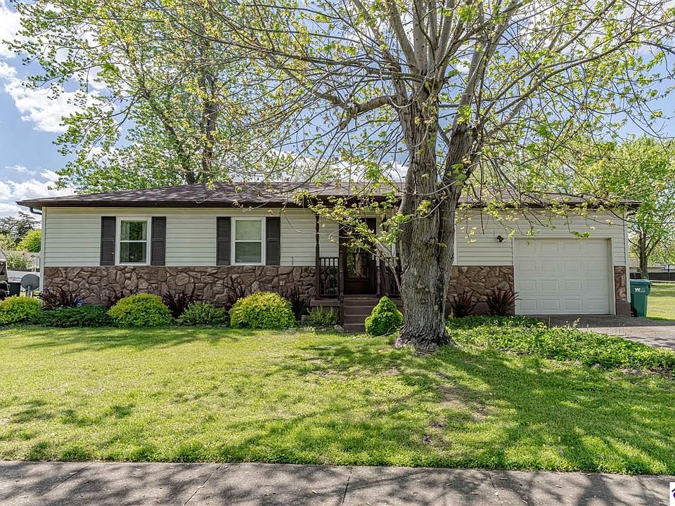 1389 Kingswood Way, Radcliff, KY 40160 Zillow