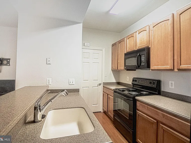 3908 Penderview Dr #628 — Photo 6