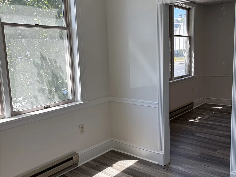 1343 Linden St #4 — Photo 7