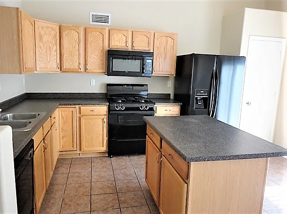 3798 Cattle Dr NE — Photo 2