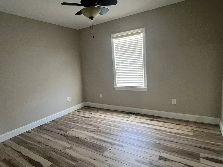 406 John St #408 — Photo 7
