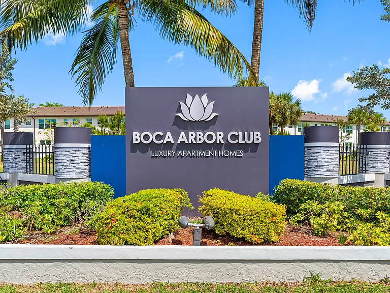 Boca Arbor Club Apartments — Photo 1