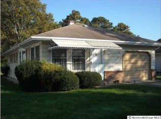 4 Charlotteville Dr S, Toms River, NJ 08757