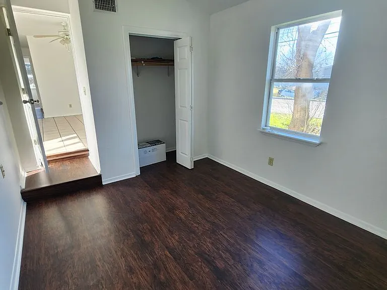 501 S McNeil St — Photo 14