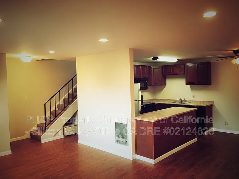 340 Auburn Way #2 — Photo 2