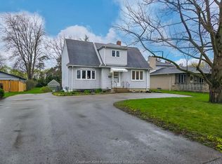 426 Victoria Ave, Chatham Kent, ON N7L 3B3