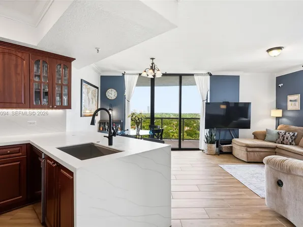 2301 SW 27th Ave APT 1001, Miami, FL 33145