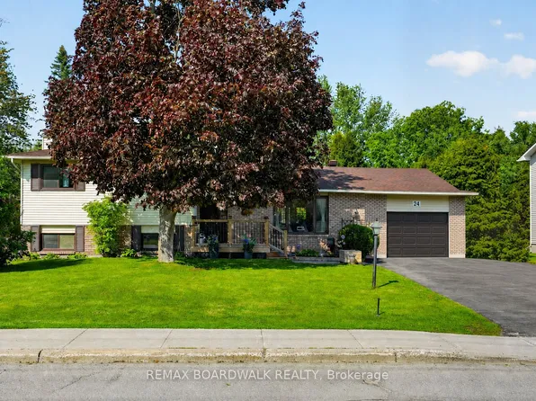 24 Fortune St, Ottawa, ON K0A 2Z0