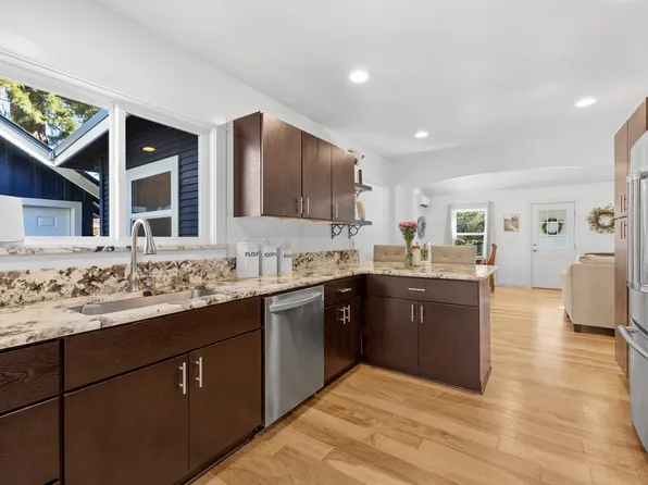 740 Sterling St, Jacksonville, OR 97530