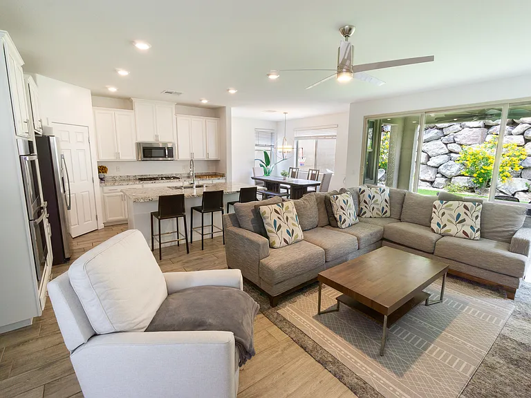 12412 Shoreline Echo Ave — Photo 3