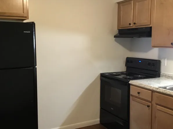 25 Knapp Rd, Akron, NY 14001