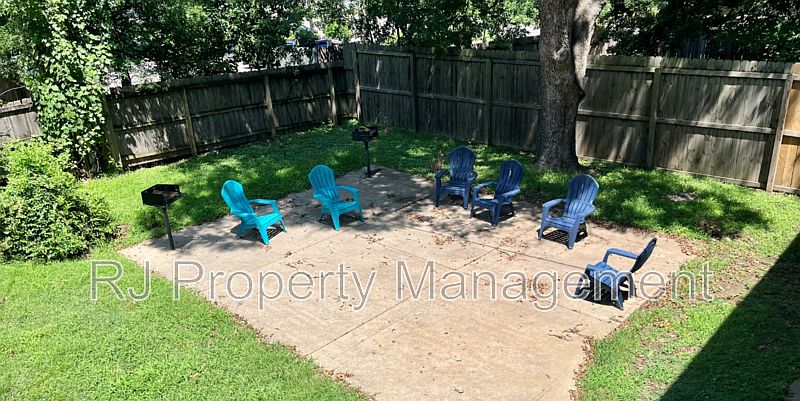 2nd image of 605 Patterson St APT 6