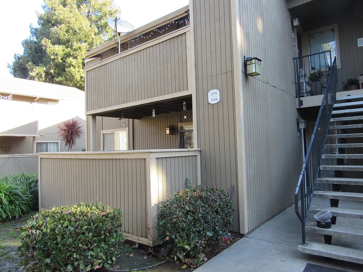 Building Photo - 3268 Red Cedar Ter