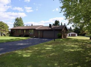 1087 Gardner Park Rd, Mosinee, WI 54455