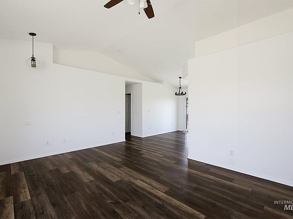 5th image of 817 Settlers Dr
