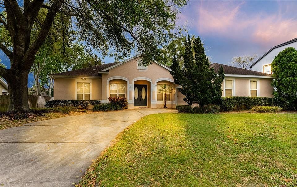 1st image of 10141 Carrington Ct #4