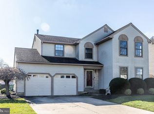 1 Keatley Dr, Marlton, NJ 08053