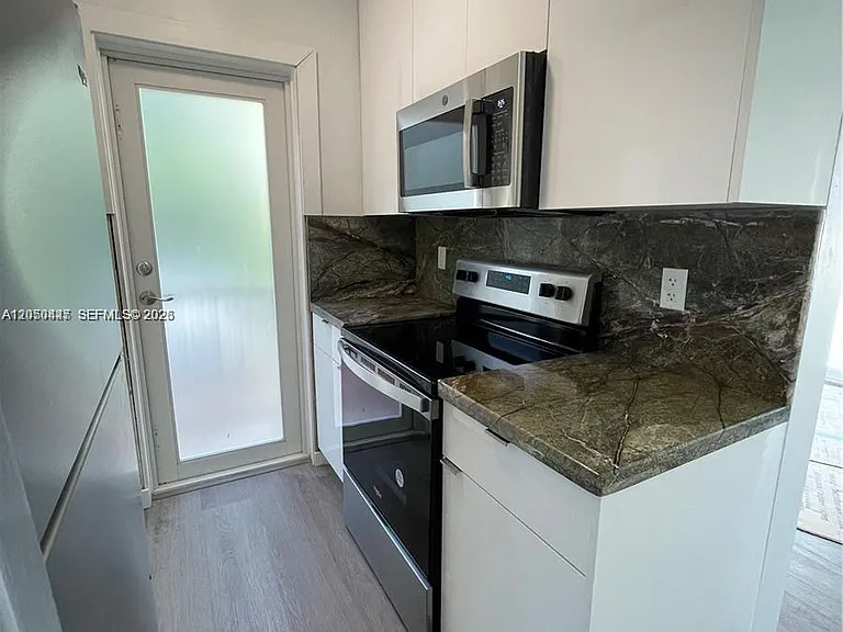 2856 SW 37th Ave #2856 — Photo 8