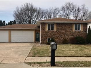 2729 W 35th St, Davenport, IA 52806