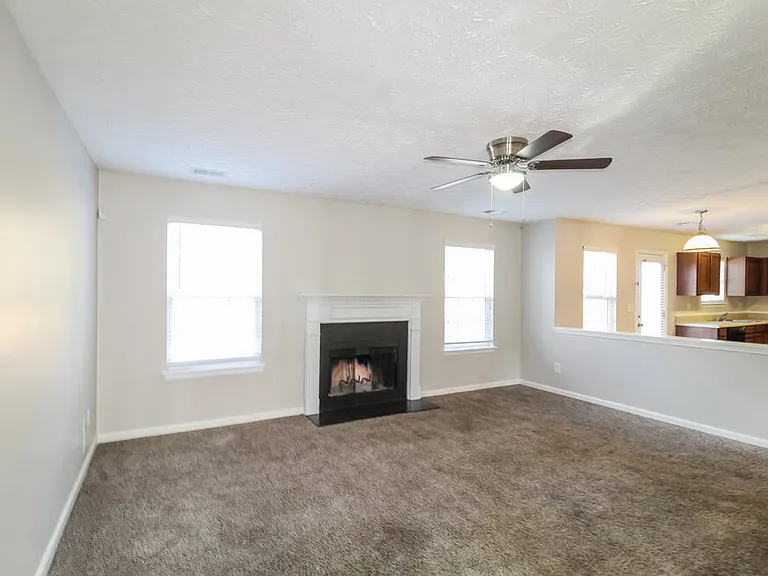 296 Millstone Dr — Photo 5