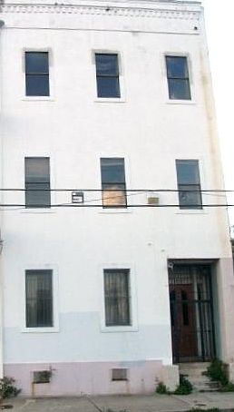 2nd image of 1717 Carondelet St