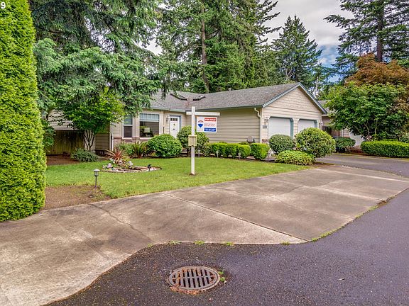 2nd image of 3215 NE 124th Ave