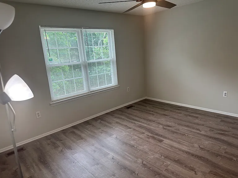 61 Goodwin Dr — Photo 4