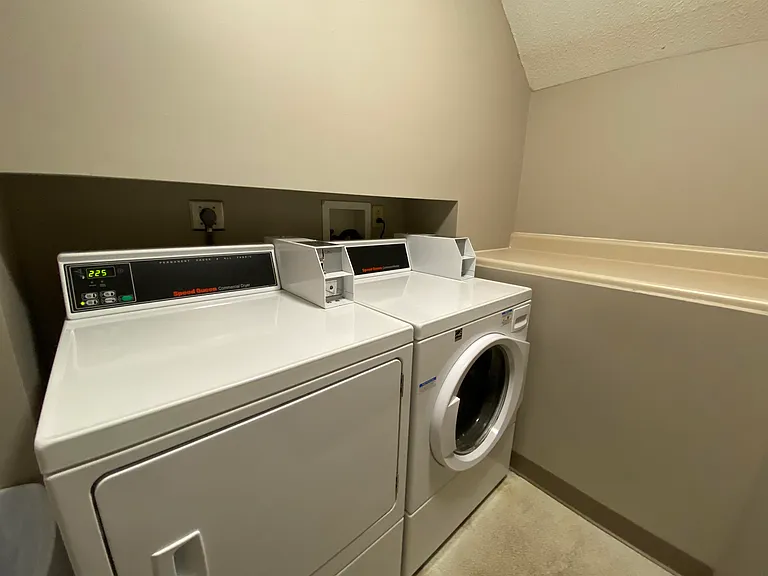 3991 Brown Ave #113 — Photo 27