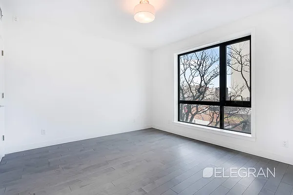 Rented by (Legacy) Elegran | media 5