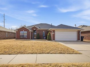 140 SE 26th St, Moore, OK 73160