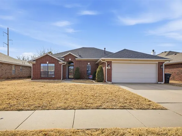 140 SE 26th St, Moore, OK 73160