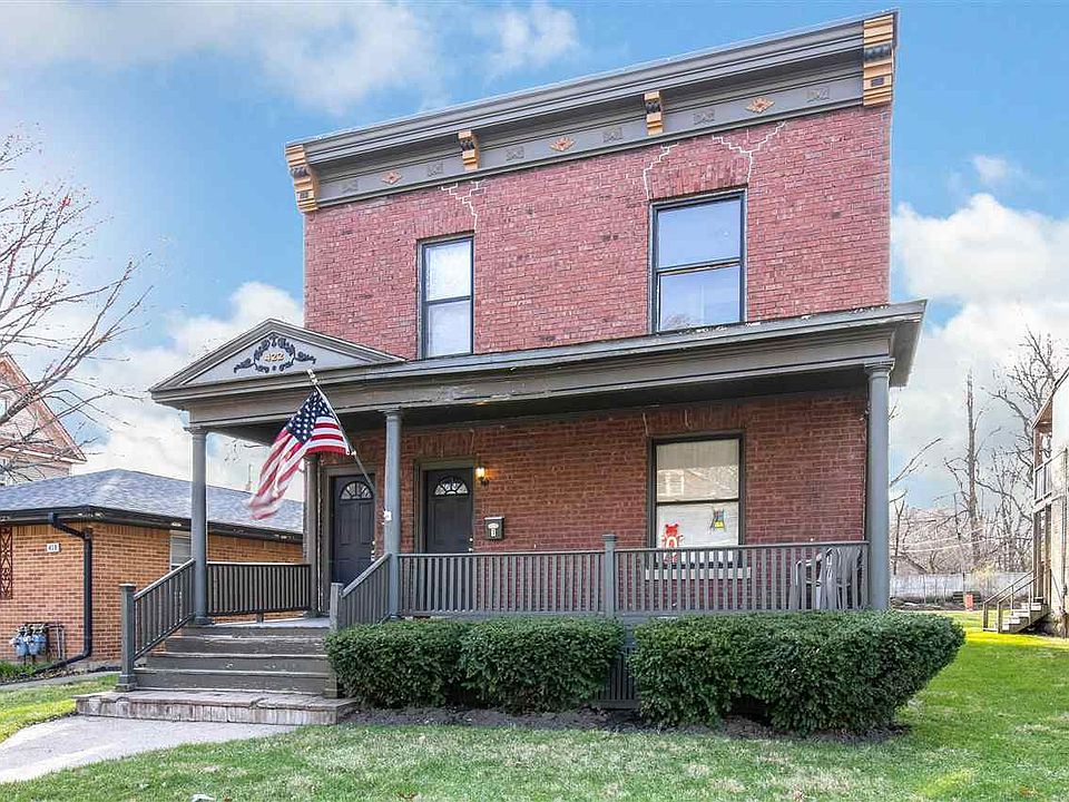 1st image of 422 S 1st St