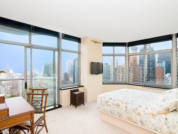 4th image of 188 E 64th St APT 2802