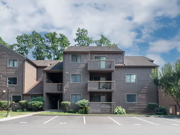 166 Old Brookfield Road #3B1, Danbury, CT 06811