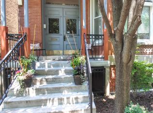 854 W Roscoe St APT 2, Chicago, IL 60657