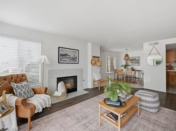 300 Isthmus Way Unit 4, Oceanside, CA 92058