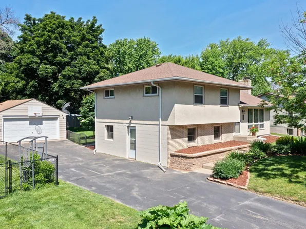 2095 Douglas Ln, White Bear Lake, MN 55110