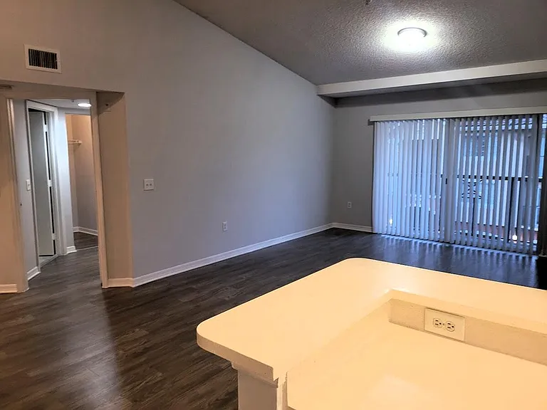 4197 N Haverhill Rd #212 — Photo 5