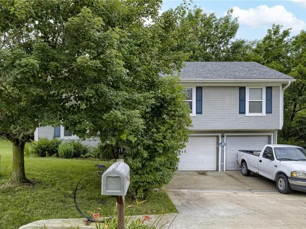 5874 SW Walnut Cv, Trimble, MO 64492