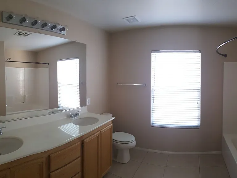 5052 Diamond Ranch Ave — Photo 18