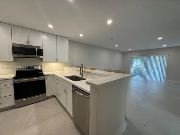 7810 Camino Real #I-104, Miami, FL 33143